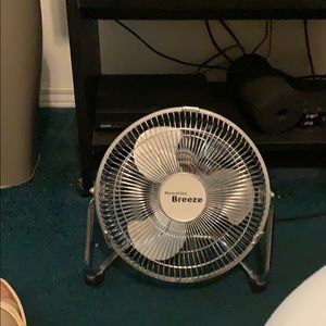 Meet your Posher, Gloria